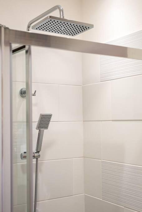 Le Cocoon - Appartement Dans Maison Du Xviieme Siecle Фужер Екстер'єр фото