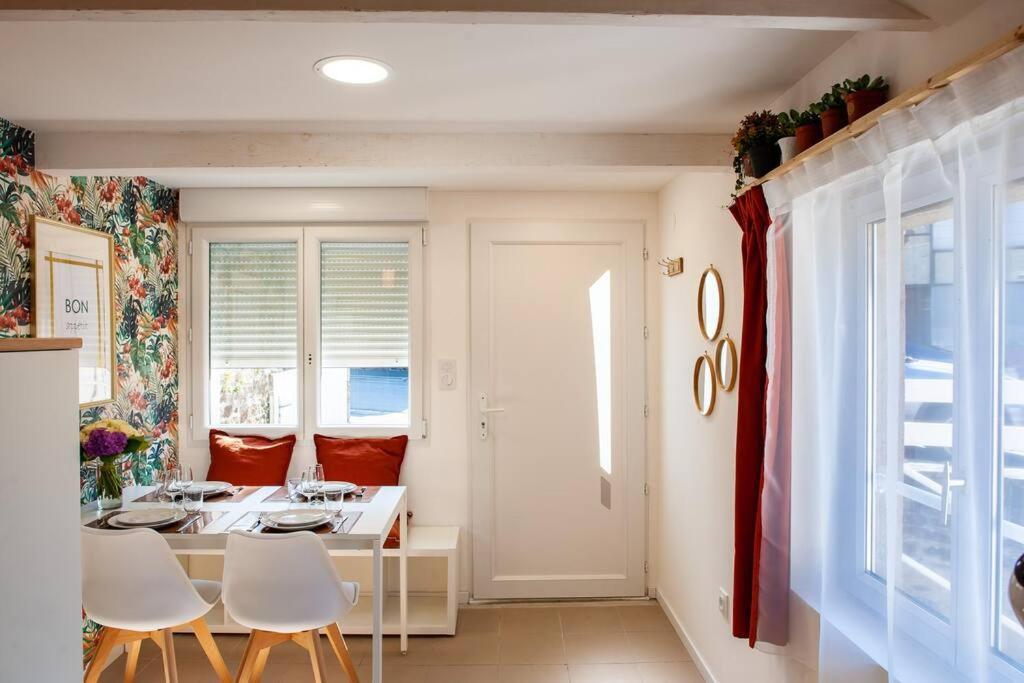 Le Cocoon - Appartement Dans Maison Du Xviieme Siecle Фужер Екстер'єр фото