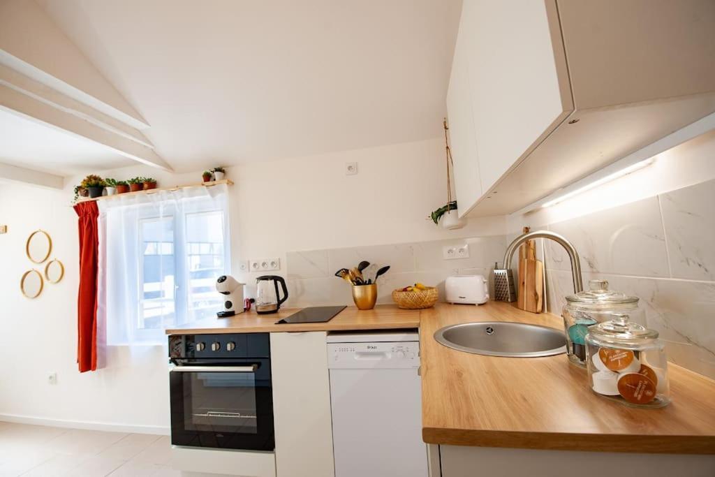 Le Cocoon - Appartement Dans Maison Du Xviieme Siecle Фужер Екстер'єр фото